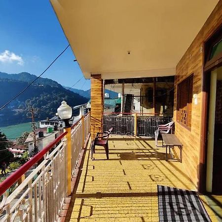 Hotel Surya Lake View Нейнитал Екстериор снимка